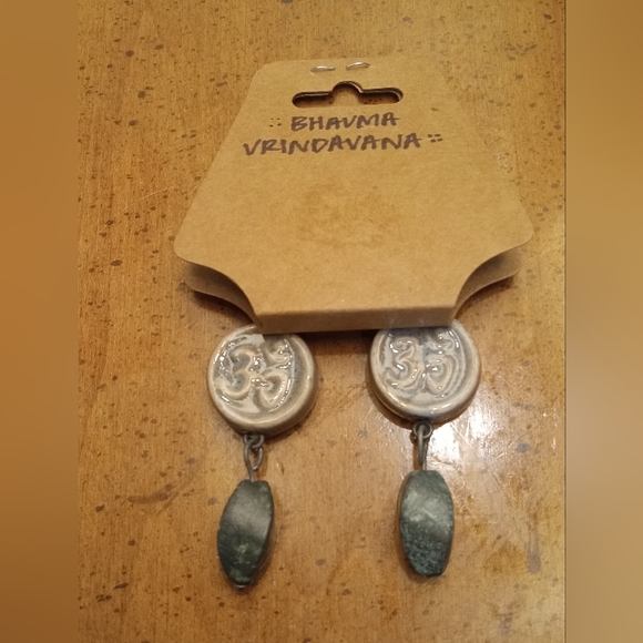 Lila Bhauma Vrindavana Turquoise Earrings - Picture 6 of 8